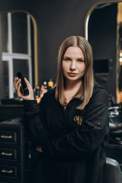 Каріна - Старший барбер